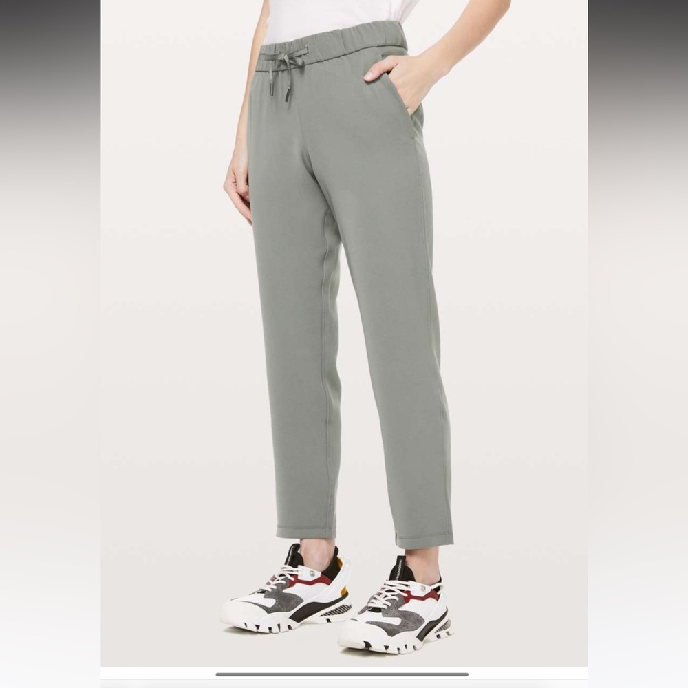 Lululemon On the Fly 7/8 pant
